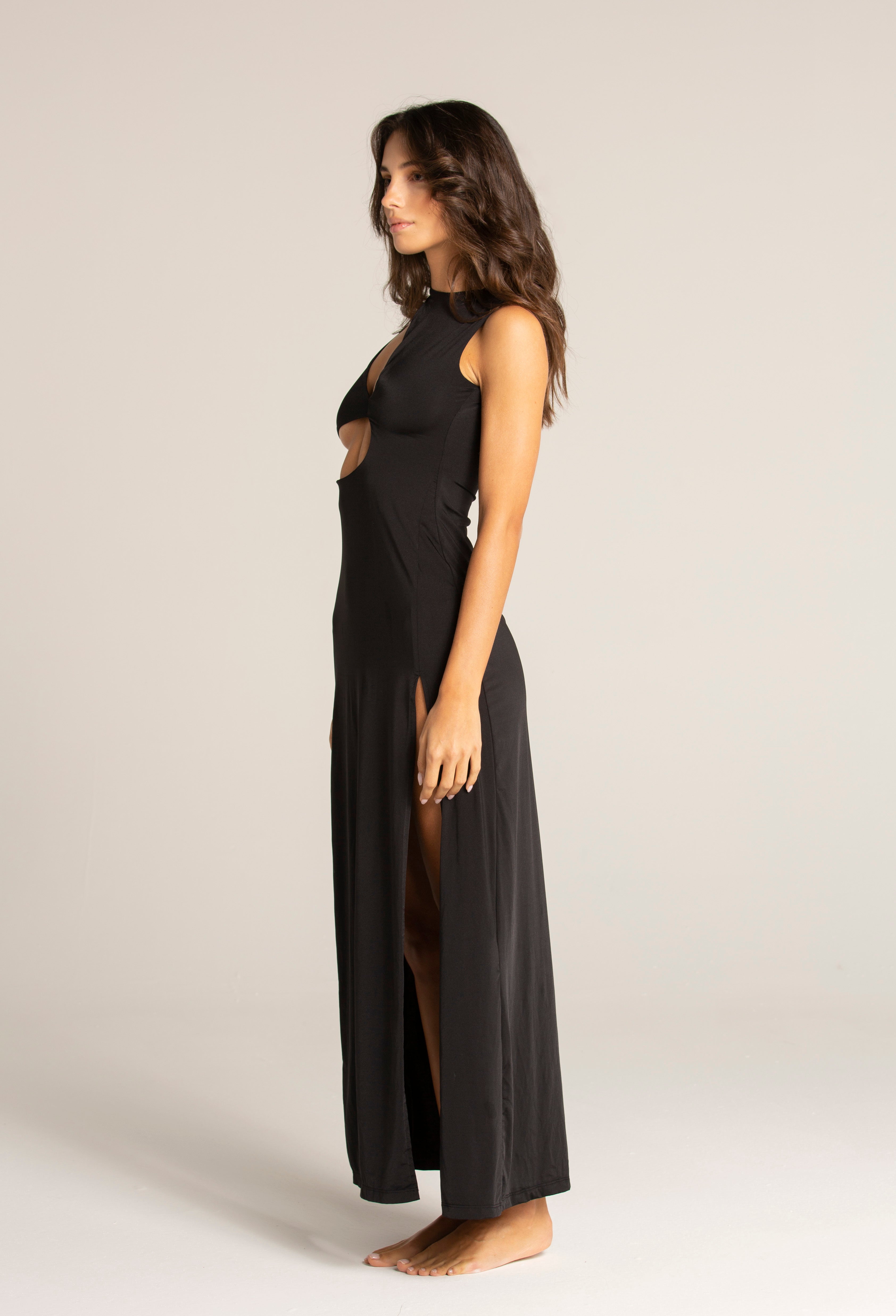 Vestito nero lungo sportivo sales